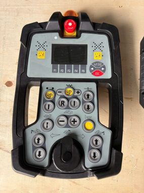 Bàn tay điều khiển máy rải nhựa Vogele -3.