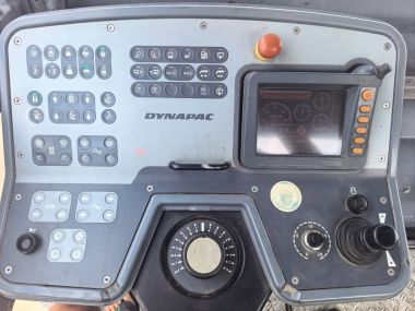 Máy rãi nhựa Dynapac SD2530CS, SX 2015